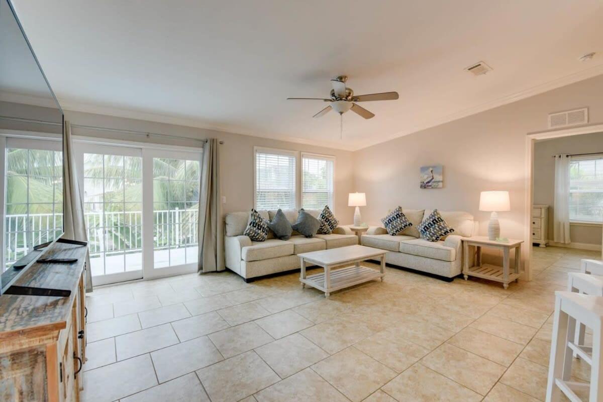 Loggerhead Lagoon - Modern Waterfront Home Pirates Cove 外观 照片