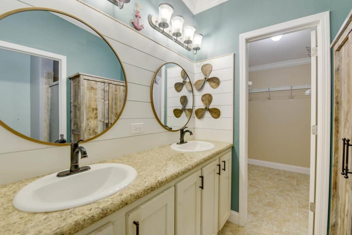 Loggerhead Lagoon - Modern Waterfront Home Pirates Cove 外观 照片